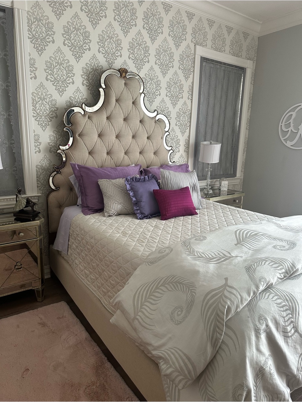 Luxury Cream Quilted Bedspread with Purple Accent Pillows - Unbranded